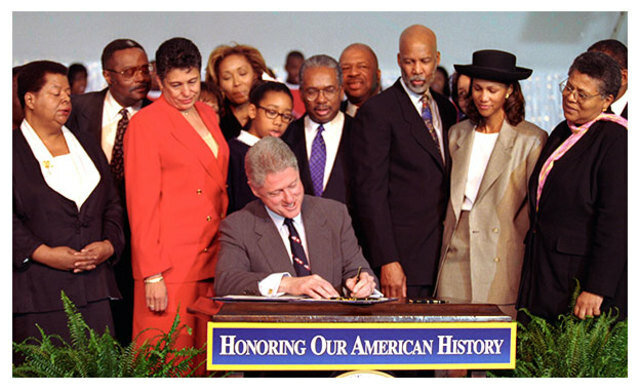 Little Rock Nine receive Congressional Gold Medal.