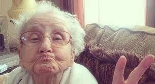 Mort de la besàvia Núria 🧑‍🦳