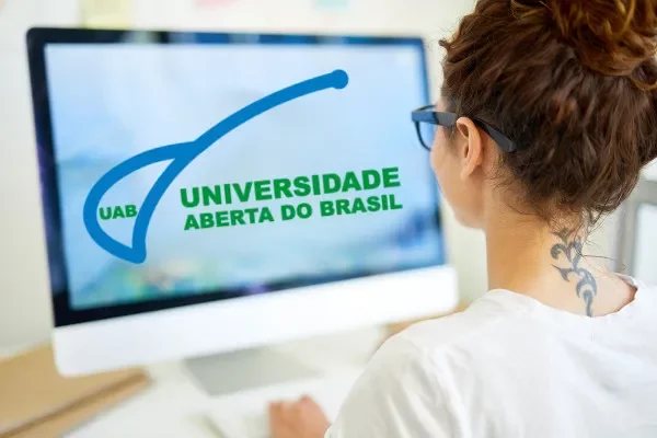 UAB e Mestrados