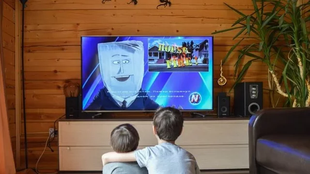 Televisión para la transmisión de clases educativas