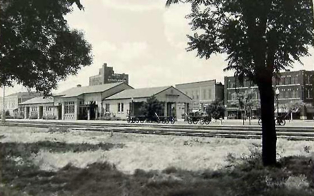 The Eisenhowers Moved to Abilene, Kansas