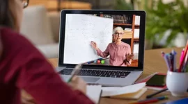 Timeline: O ensino a Distância
