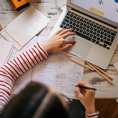 Timeline: O ensino a distância