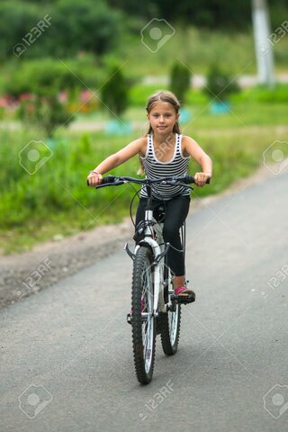 APRENDRE A  ANAR AMB BICICLETA