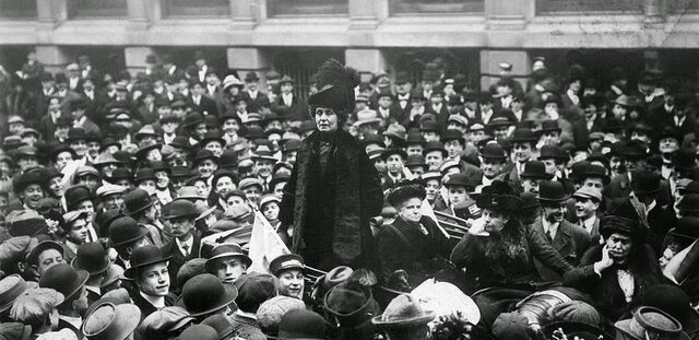 • Obtención del voto femenino en Inglaterra