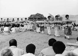 Presentation of Fijian mats and tapa cloths to Queen Elizabeth II