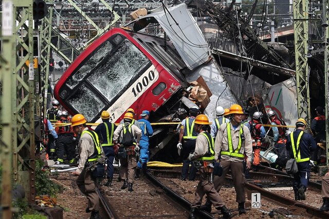 Tokyo Metro train collision