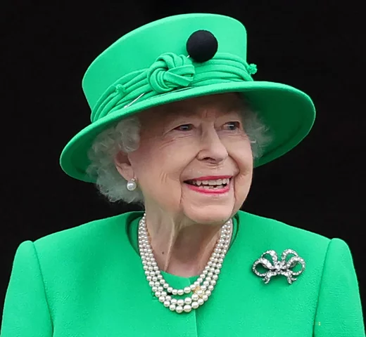 Queen Elizabeth II dies