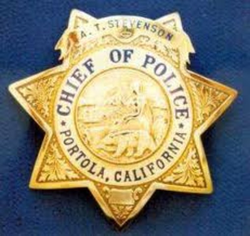 Roy pretending the be a cop