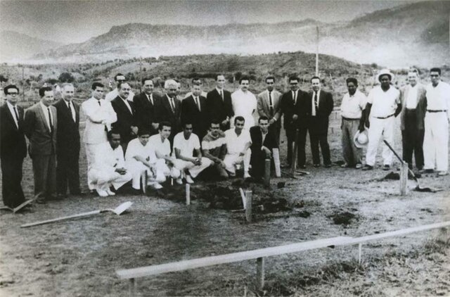 Inauguración solemnemente la Universidad