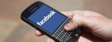 Primer blackberry e invento de Facebook