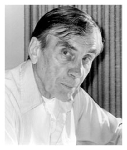 American developmental biologists Robert Briggs and Thomas King cloned the first vertebrate by transplanting nuclei from leopard frogs embryos into enucleated eggs. More differentiated cells were the less able they are to direct development in the enuclea
