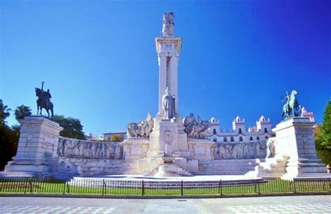 Las Cortes de Cádiz promulgan la primera Constitución Española