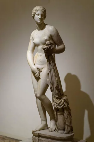 Venus de Cnido (370 - 350 a.C.) - Museos Vaticanos, Ciudad del Vaticano.