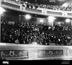 PRIMERA APARICIÓ PÚBLICA