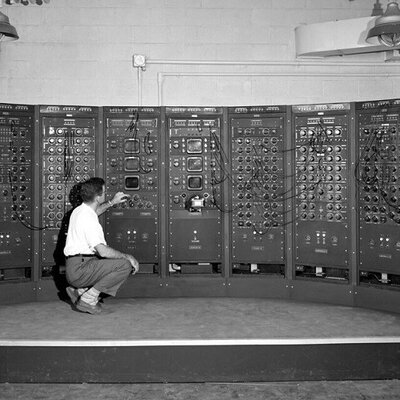 Timeline: LAS GENERACIONES DE LAS COMPUTADORAS