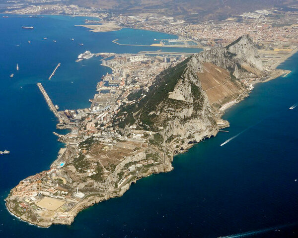 Ingleses y holandeses toman Gibraltar