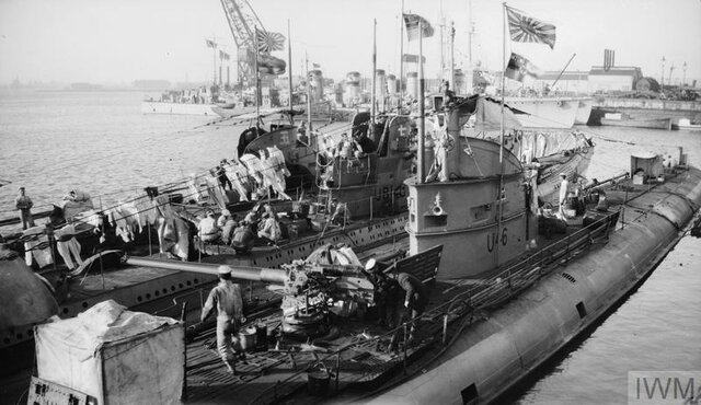 Germany begins naval blockade of Great Britain.