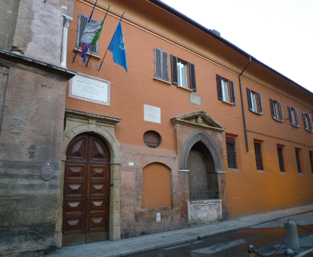 Va ser educat a l'escola de música Bolonia.