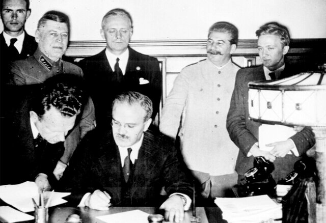 Pogodba Ribbentrop-Molotov