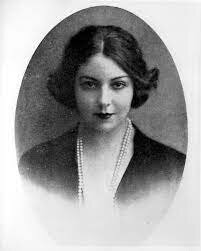 "Rosa fría, patinadora de la luna" por María Teresa León