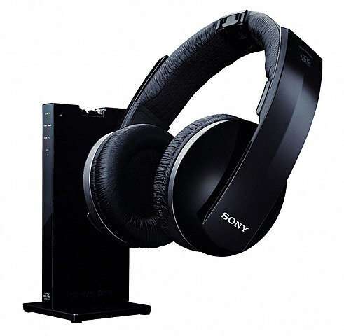 2011 Los primeros auriculares surround 3D (2011)