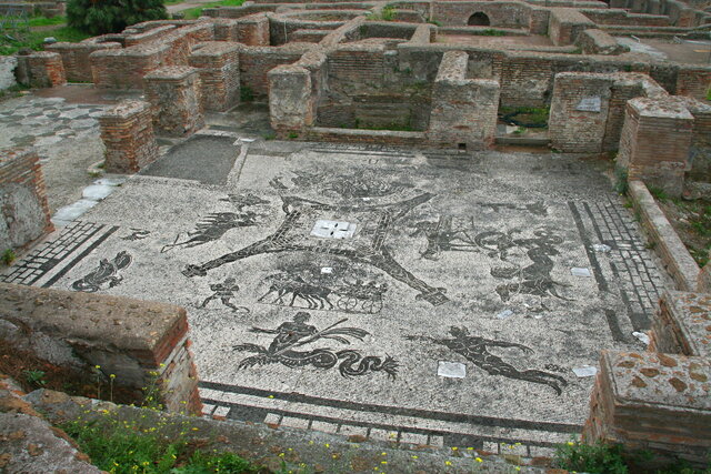Mosaico blanquinegro de las Termas de los Cisiarii