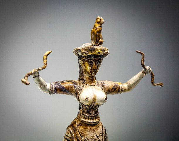 CRETA. Diosa de las serpientes