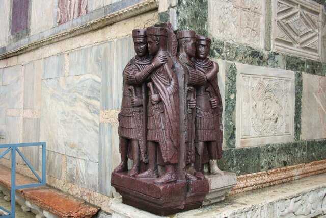 ROMA. Escultura de los tetrarcas