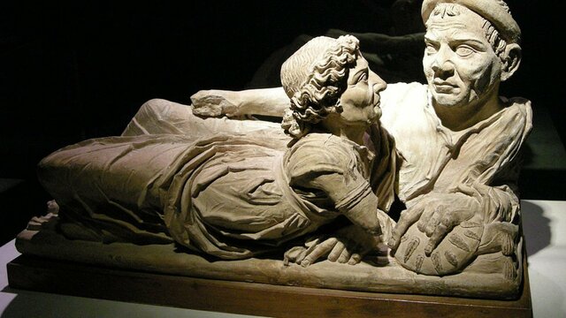 Tapadera de la Urna de los Esposos. Museo de Volterra.