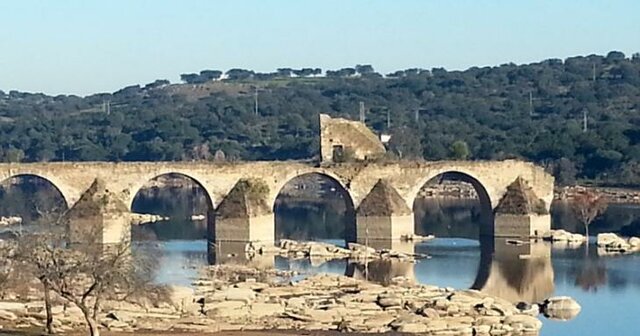 Destrucción del Puente de Ajuda