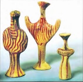 ÍDOLOS FEMENINOS DE MICENAS.TUMBAS DE SELI, LOCRI.HERÁLDICO RECIENTE III.COLECCIÓN ARQUEOLÓGICA DE LAMIA