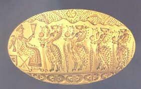 SELLO CON ESCENA DE CULTO. MICÉNICO. TIRINTO.HERÁLDICO RECIENTE III. MUSEO ARQUEOLÓGICO DE ATENAS.