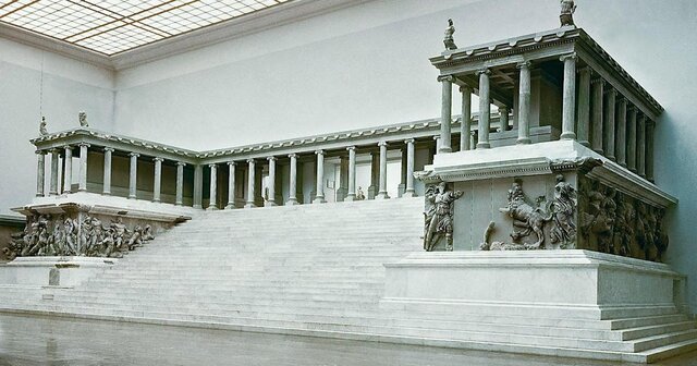 Altar de Zeus en Pérgamo. Época Helenística. Arquitectura Griega.
