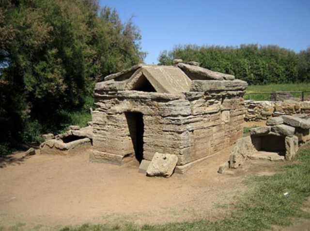 Necrópolis de San Cerbone - Edículo etrusco