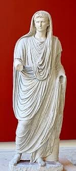 Augusto Pontifez Maximus.