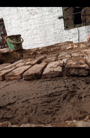 Poniendo ladrillos encima de la base