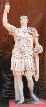 Escultura thoracata de Trajano (98-117)