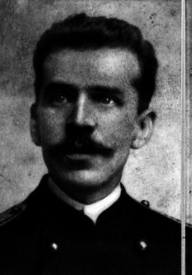 El coronel Martín Luis Guzmán (p) cayó herido en combate cerca de Malpaso, Chih.