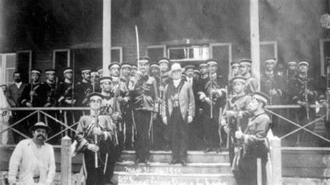 Porfirio Díaz partió al exilio.