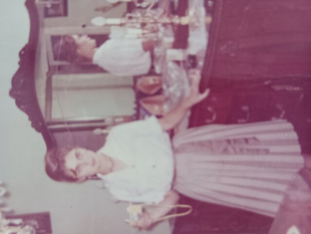 Naixement de l'avia de part de mare.