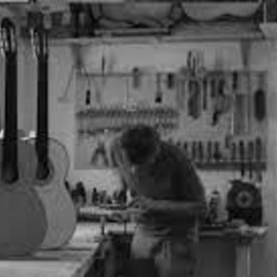 Timeline: Origen y evolución de la Guitarra