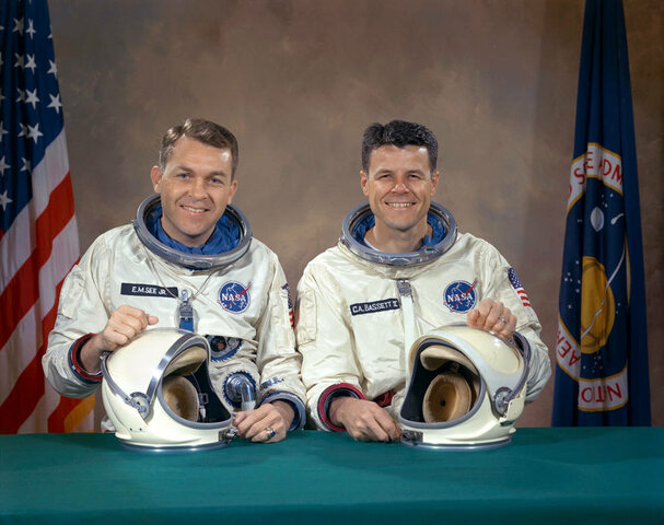 Any tragedies that led up to getting to the moon (Gemini 9)