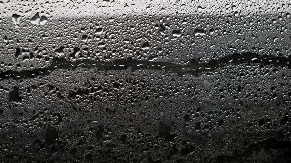 "El nombre misterioso en el espejo"