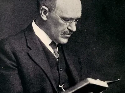 Prvi tečajevi knjižničarstva i prve knjižničarske škole