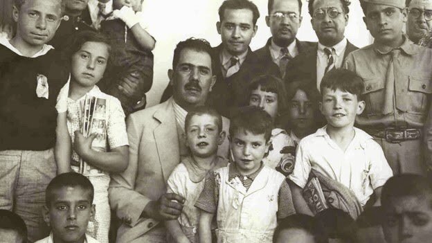 Lázaro Cárdenas y los niños de morelia