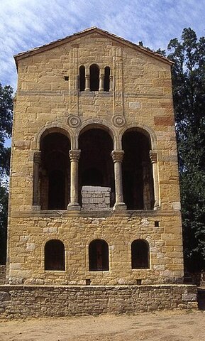 Santa María del Naranco