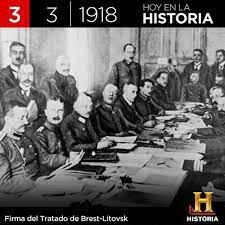 Triunfo de la Revolución bolchevique en Rusia y firma del Tratado de Brest-Litovsk.