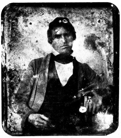 CAMARA QUE HACE DAGUERROTIPOS EN SEGUNDOS