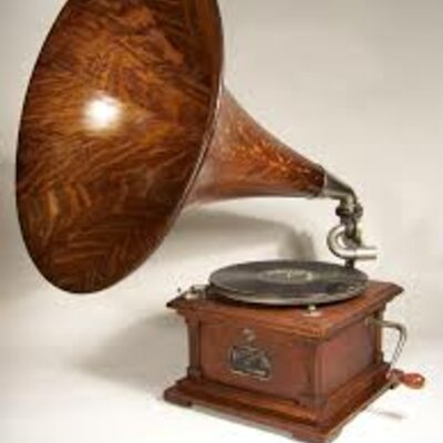 Timeline: History of Phonographs